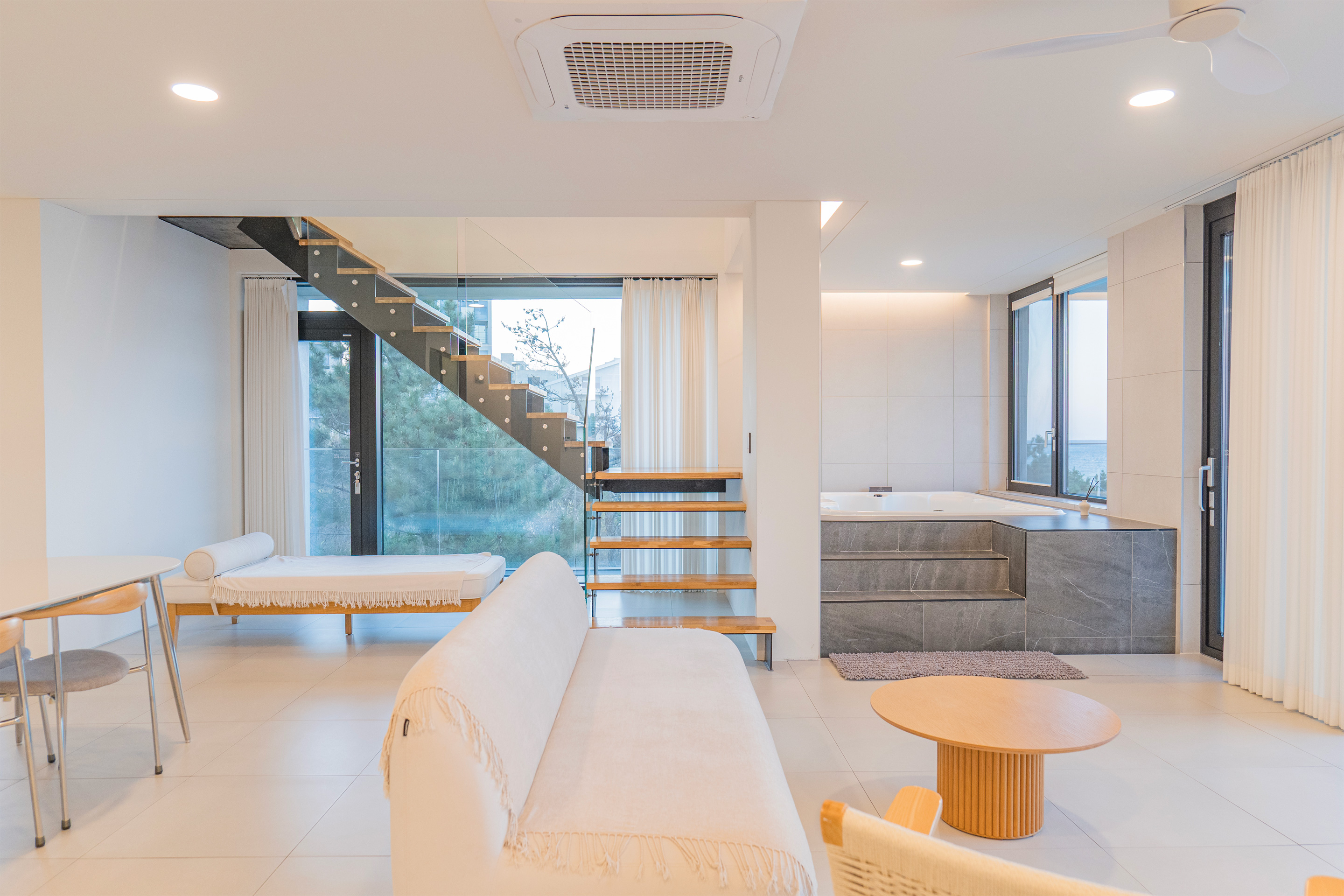 레드콩 미디엄 2606의 4F 루프 스위트