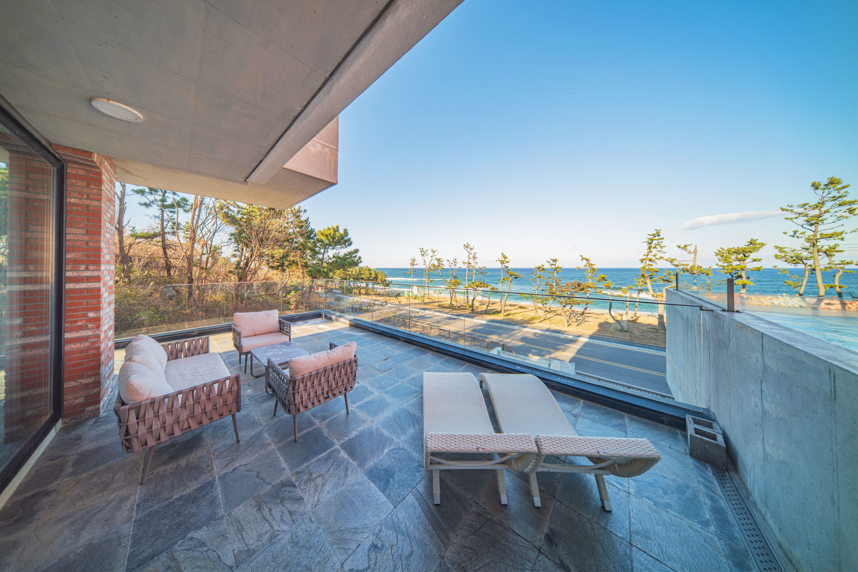 레드콩 미디엄 2606의 2F 테라스 스위트객실