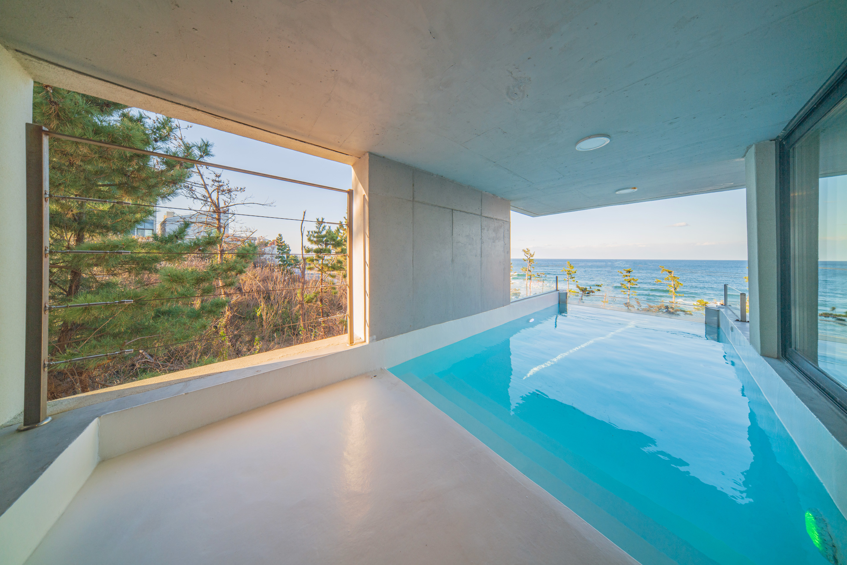 레드콩 미디엄 2606의 3F 웨이브 스위트객실